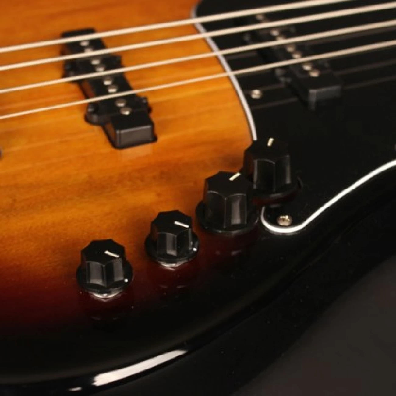 CORT GB34JJ-3TS | Bajo Eléctrico Serie GB 3 Tone Sunburst