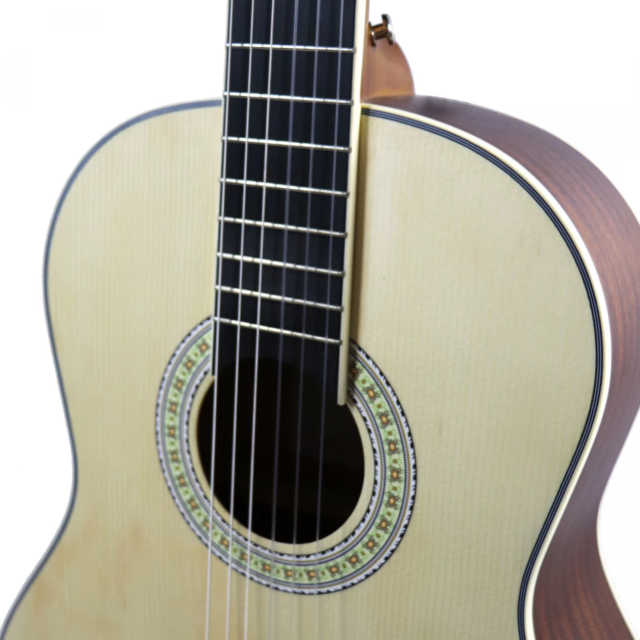 Wotan GERI-SENIOR | Guitarra clásica con cuerdas de nylon natural tamaño 4/4 con funda