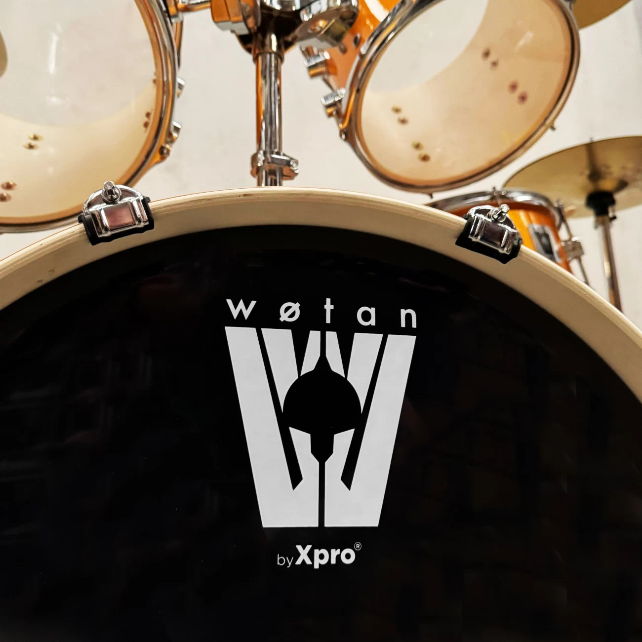 Wotan W-ACOUSTICS-DRUM6K-YL | Batería acústica de 5 cuerpos color dorado holográfico